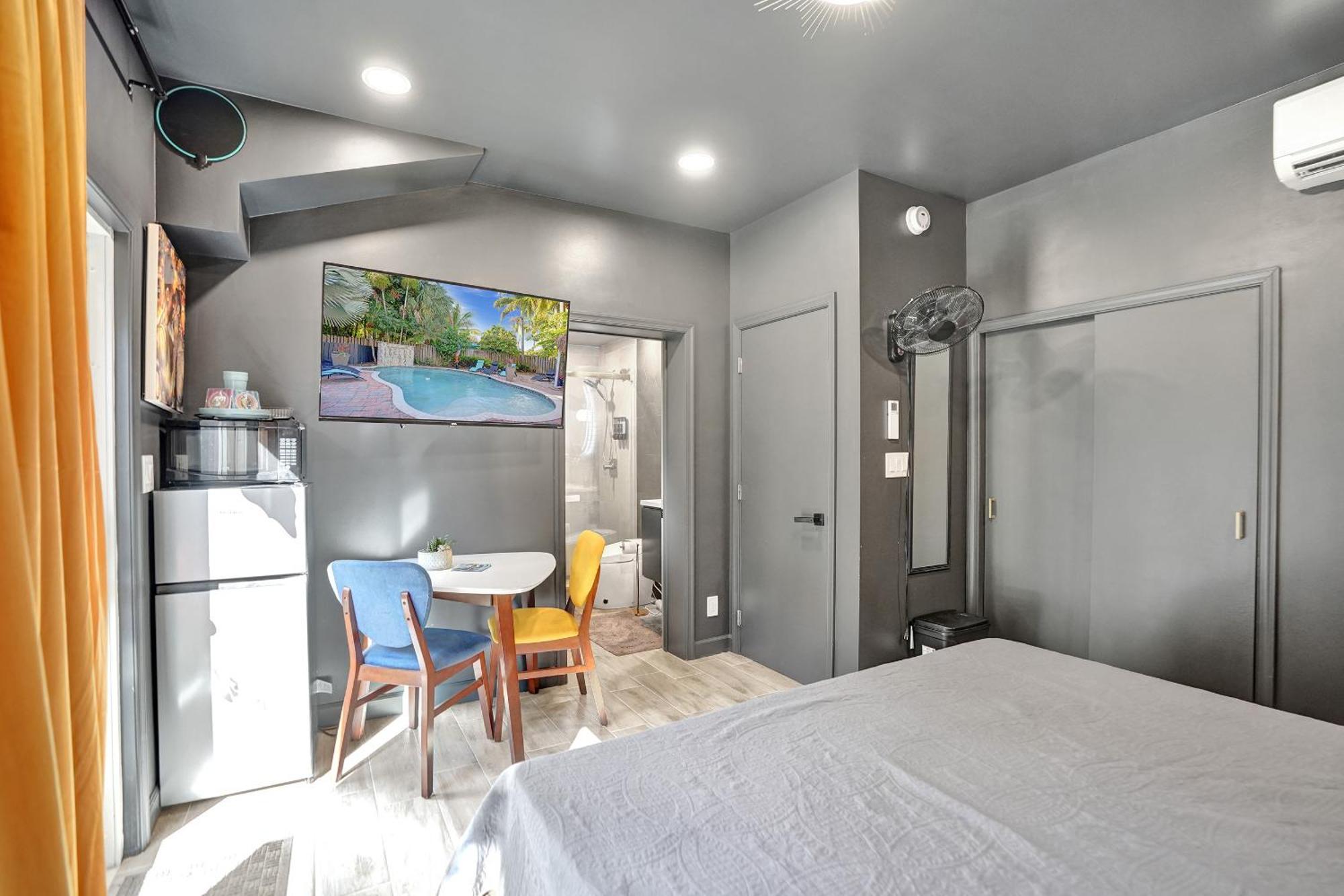 Kiki 4 - Men'S Clothing Optional Guest Houses Форт-Лодердейл Экстерьер фото